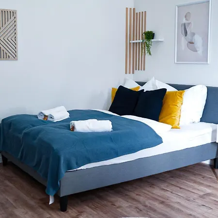 Fewostaeps- Charmanter, Moderner Juwel * Plauen